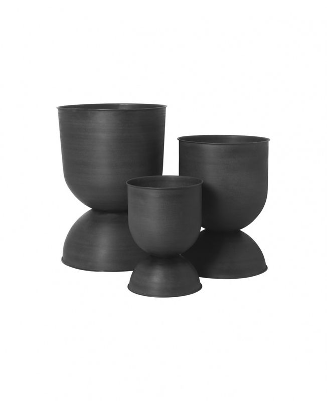 Ferm Living Hourglass Pot, small H 42,5 cm Ø 31 cm Black Svart