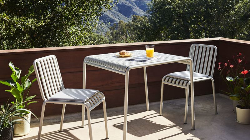 HAY Palissade Table 82 x 90, Sky Grey Spisebord, Utebord