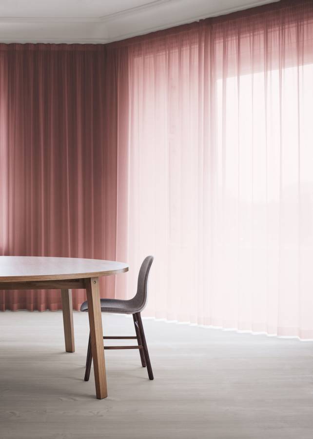 Normann Copenhagen Slice Dining Table Vol.2 Ø 200 cm Oak, Eik