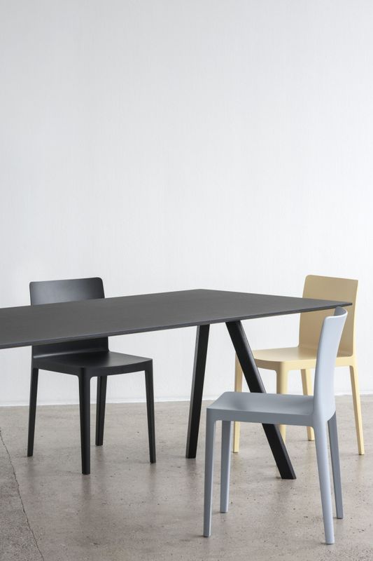 HAY CPH30 table Black Water-based lacquered Oak 250 x 90 x 74 Black Linoleum Spisebord, Solid black oak
