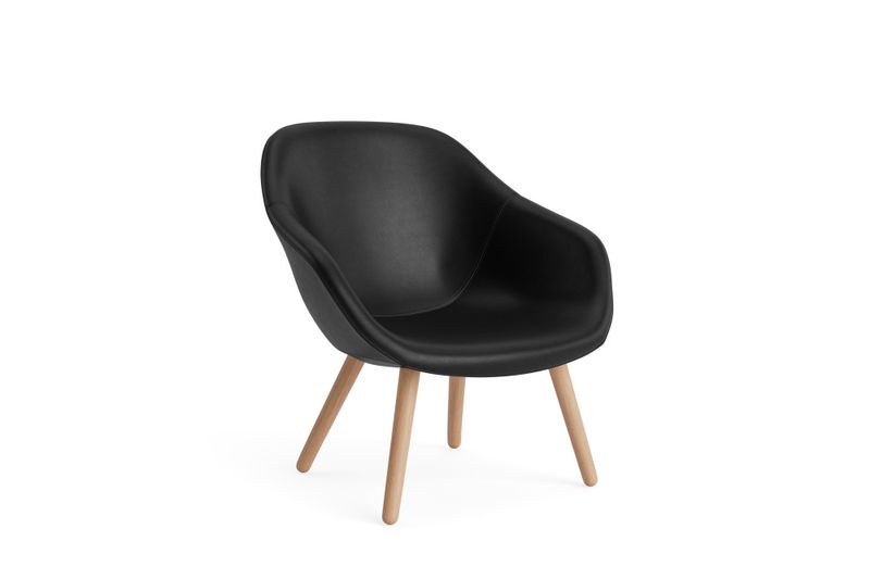 Hay AAL 82 Water based lacquered solid oak Sierra SI 1001 Lounge Chair skinn stol