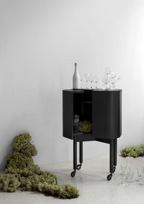 Northern Loud Bar Cabinet Black Painted oak Eik Svart Barskap