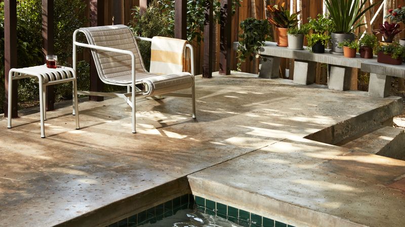 HAY Palissade Lounge Chair Low, Sky Grey Hagestol Loungestol