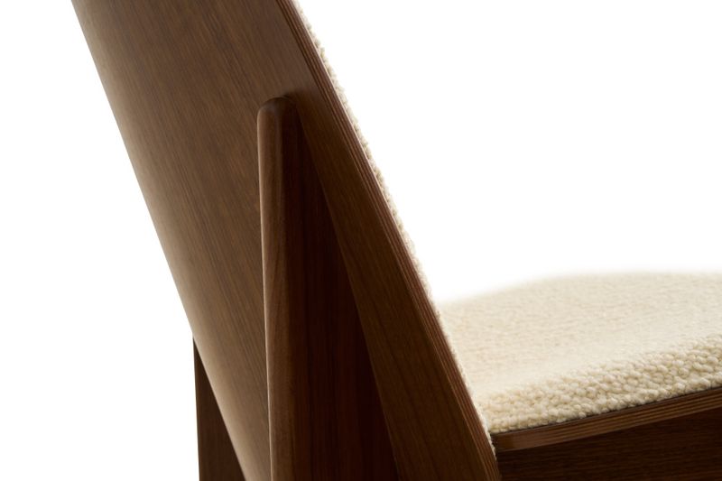 Hay Chisel 85 Lounge Chair Front upholstery Volume by Hay 01 Walnut Frontpolstret Loungestol Valnøtt stol