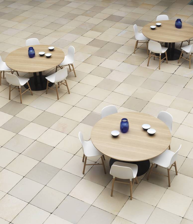 Normann Copenhagen Scala Table H 75 cm Ø 130 cm Oak Aluminium