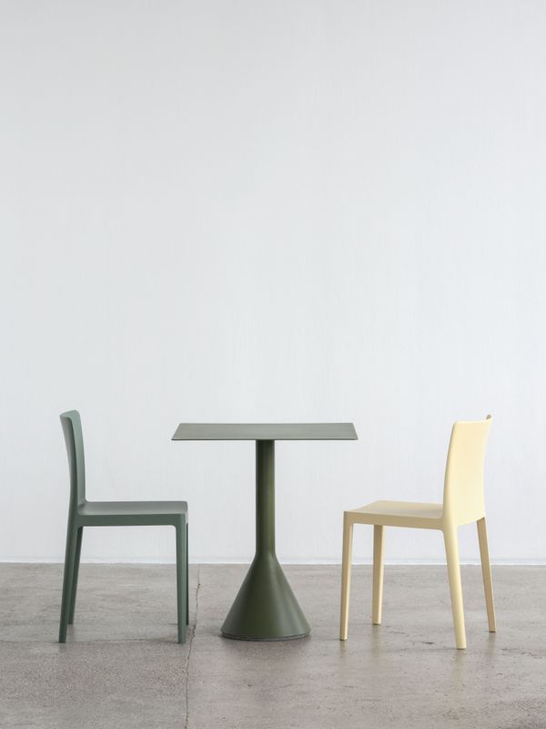 HAY Palissade Cone Table 65 x 65 H 74 Olive Utebord bord