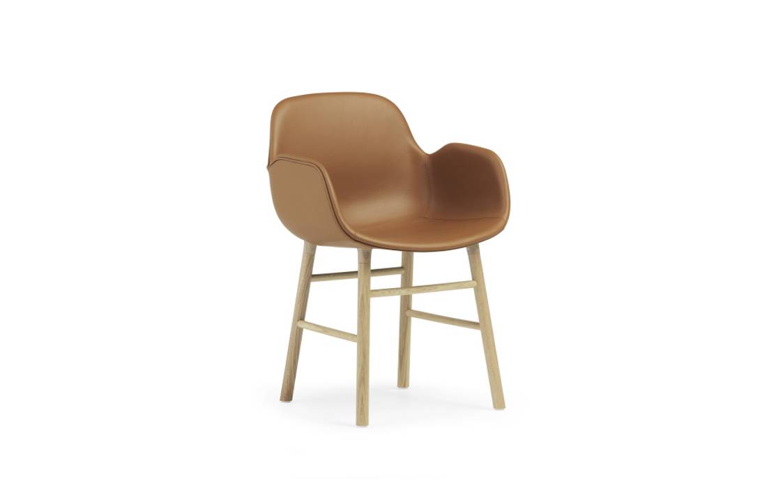 Normann Copenhagen Form Armchair Polstret leather cognac oak